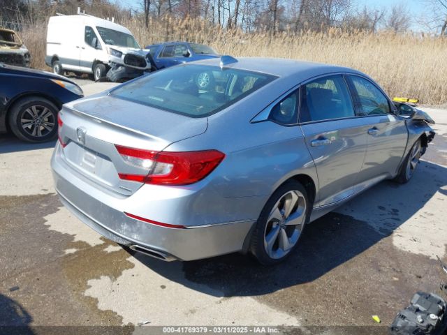 1HGCV1F98JA213334 Honda Accord Touring