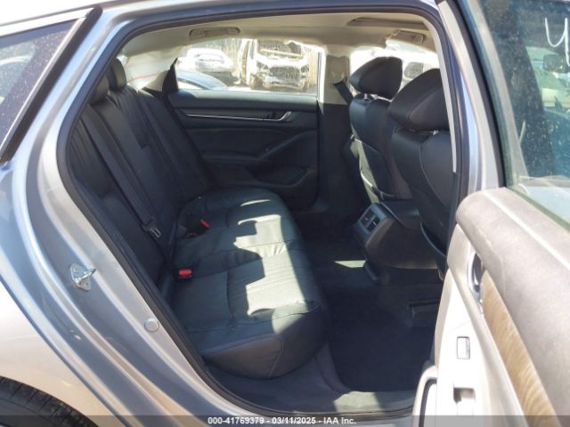 1HGCV1F98JA213334 Honda Accord Touring