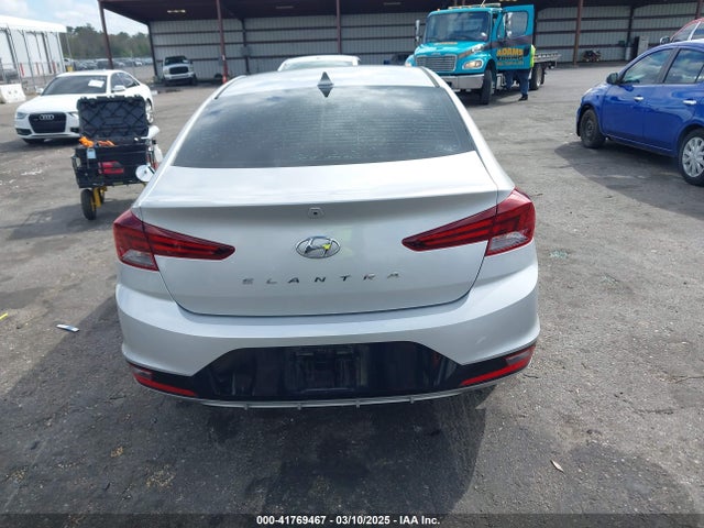 Hyundai ELANTRA SEL 2019 5NPD84LF8KH459011 Image 16