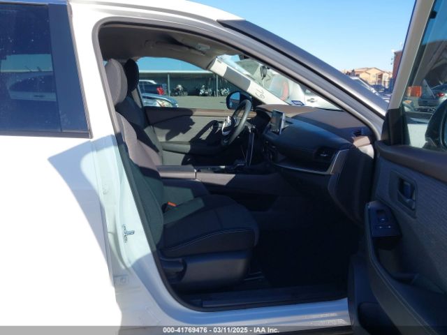 5N1AT3AA5MC828775 Nissan Rogue S Fwd
