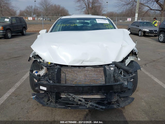 5NPD84LF7JH343524 Hyundai ELANTRA SEL