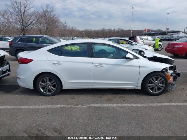 5NPD84LF7JH343524 Hyundai ELANTRA SEL
