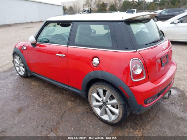 2012 MINI COOPER S WMWSV3C58CTY26176 Photo 2