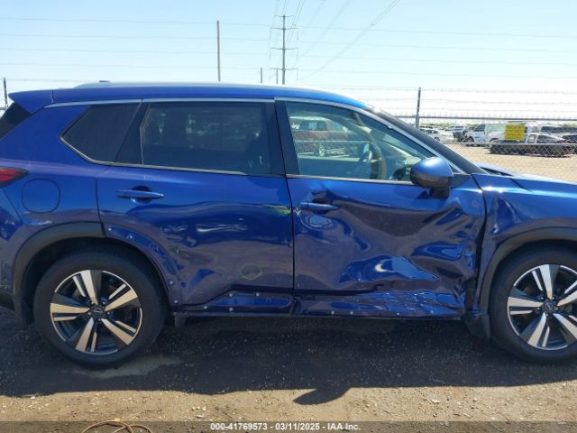 5N1BT3CA7PC746388 Nissan Rogue Sl Fwd