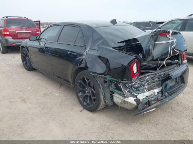 2019 CHRYSLER 300 2C3CCAAG7KH590626 Photo 2