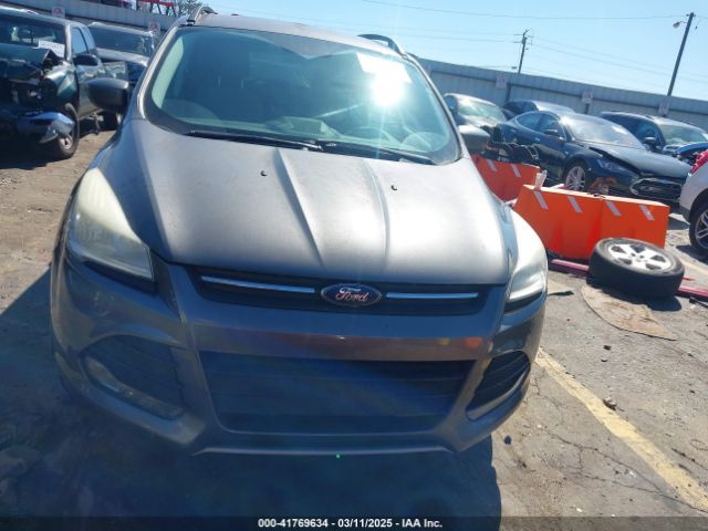 1FMCU0GX4EUA35320 Ford ESCAPE SE