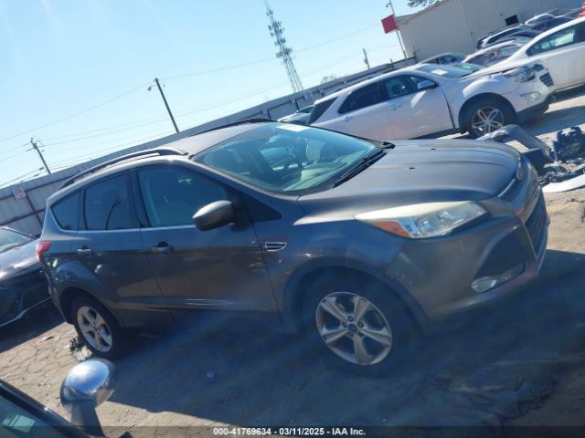 1FMCU0GX4EUA35320 Ford ESCAPE SE