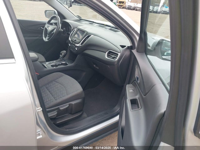 3GNAXUEV1NS101096 Chevrolet Equinox Awd Lt