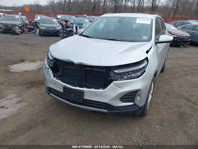 3GNAXUEV1NS101096 Chevrolet Equinox Awd Lt
