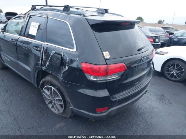 1C4RJEAGXKC826742 Jeep Grand Cherokee Laredo E 4x2