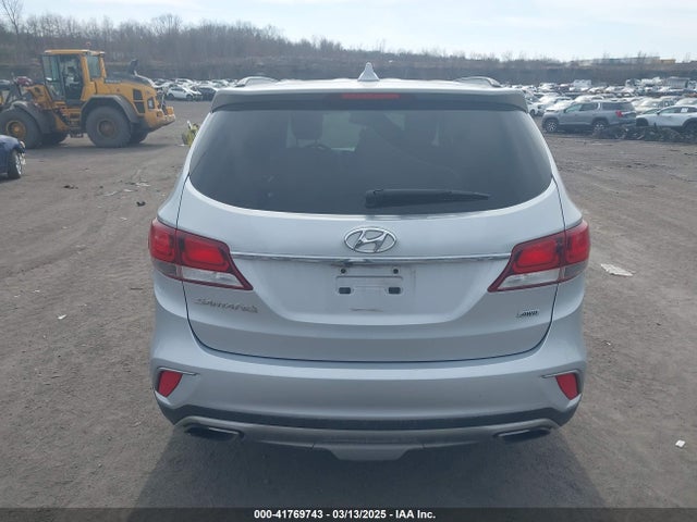 KM8SNDHF0HU174001 Hyundai Santa Fe Se