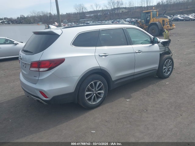 KM8SNDHF0HU174001 Hyundai Santa Fe Se