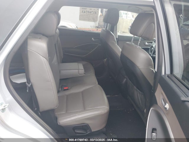 KM8SNDHF0HU174001 Hyundai Santa Fe Se