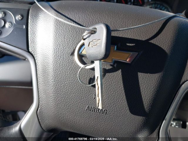 1GNSCBKC6HR243913 Chevrolet Tahoe Lt