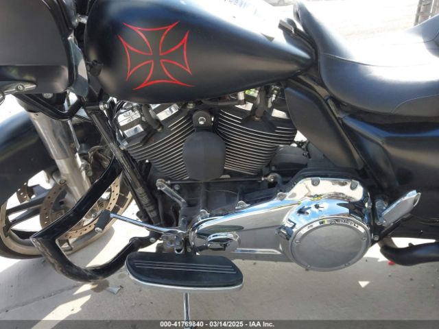 2017 HARLEY-DAVIDSON FLTRXS 1HD1KTC13HB604371 Photo 8