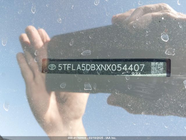 5TFLA5DBXNX054407 Toyota Tundra Sr5