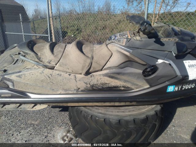 2022 SEA DOO RXT-300 YDV58281B222 Photo 4