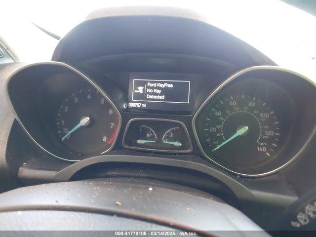 1FMCU9J94HUD96310 Ford Escape Titanium