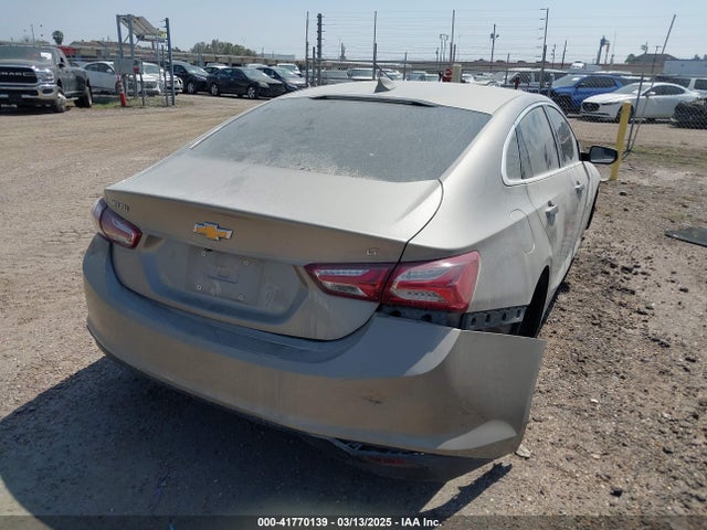 1G1ZD5ST8NF141153 Chevrolet Malibu Fwd Lt