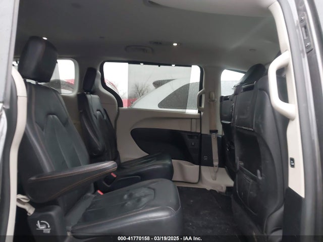 Chrysler Pacifica Touring-l Plus 2017 2C4RC1EG6HR543140 Image 8