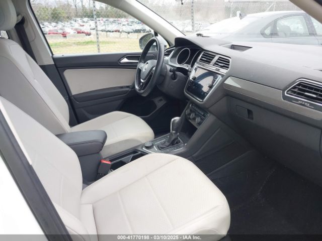 3VV2B7AX3JM089831 Volkswagen Tiguan 2.0t Se/2.0t Sel