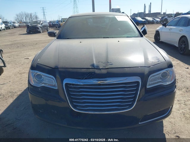 Chrysler 300 2014 2C3CCAAG3EH252841 Image 12