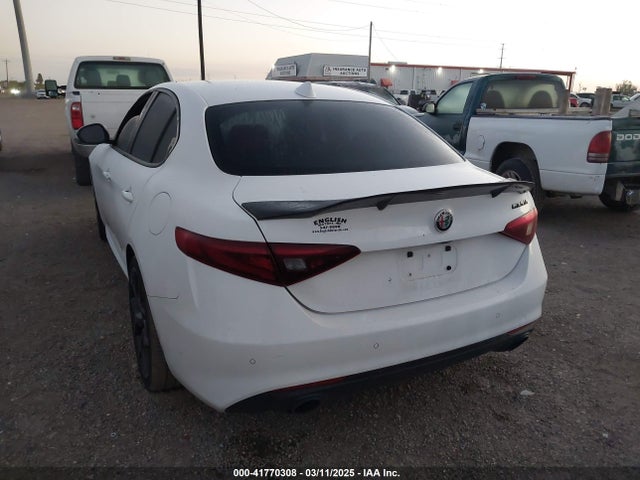 ZARFAMAN2L7626823 Alfa Romeo Giulia Rwd