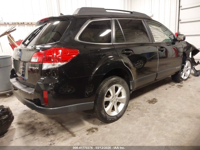 4S4BRCLC8E3310260 Subaru Outback 2.5i Limited