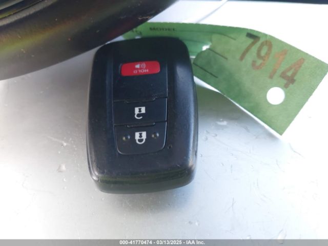 NMTKHMBX5JR051428 Toyota C-hr Xle Premium