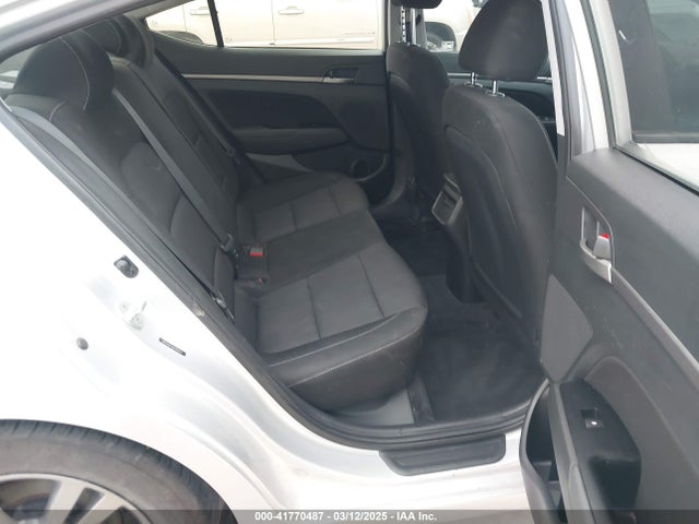 5NPD84LF4JH395953 Hyundai ELANTRA SEL