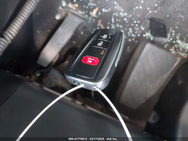 2T3W1RFV2MC132937 Toyota Rav4 Xle