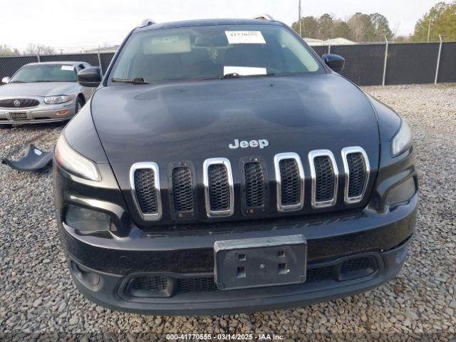 1C4PJMCS7EW180565 Jeep Cherokee Latitude