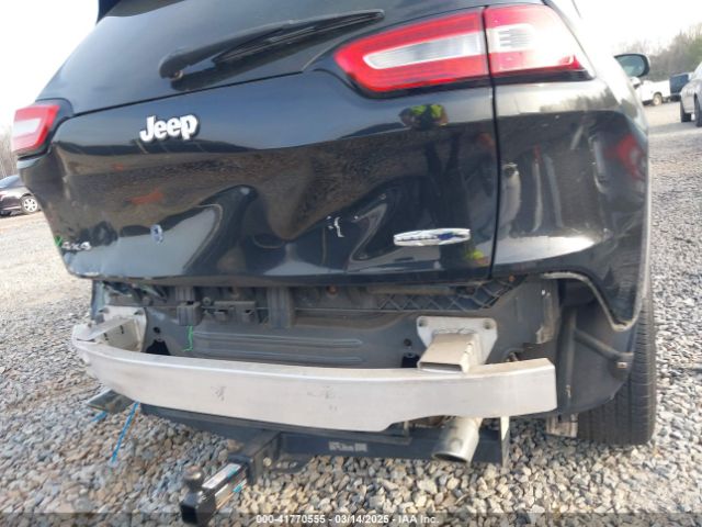 1C4PJMCS7EW180565 Jeep Cherokee Latitude