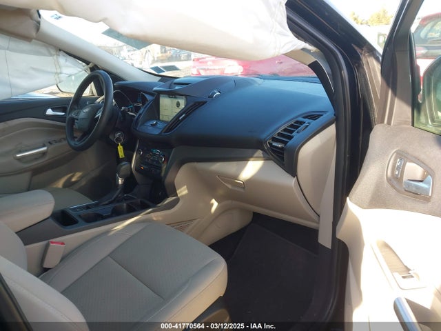1FMCU9GD3HUE24660 Ford ESCAPE SE