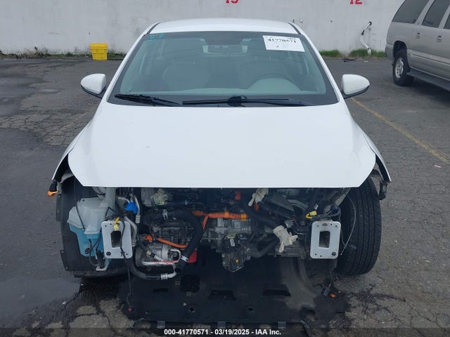 KMHC65LC3HU051703 Hyundai Ioniq Hybrid Blue