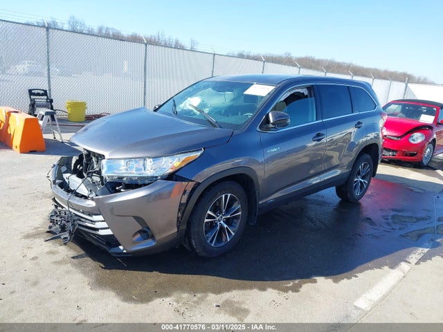 Toyota Highlander Hybrid Le 2019 5TDBGRFH3KS076303 Image 2
