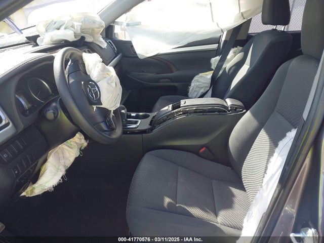 Toyota Highlander Hybrid Le 2019 5TDBGRFH3KS076303 Image 5