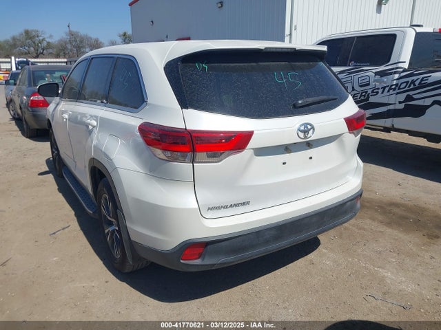 5TDZARFH3KS047612 Toyota Highlander Le
