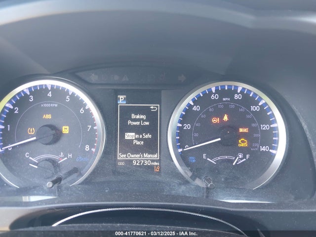 5TDZARFH3KS047612 Toyota Highlander Le