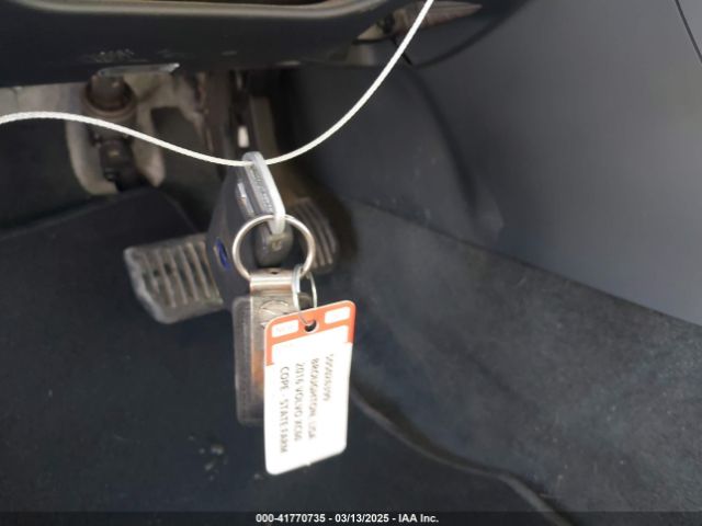 2016 VOLVO XC60 YV440MDMXG2903421 Photo 10