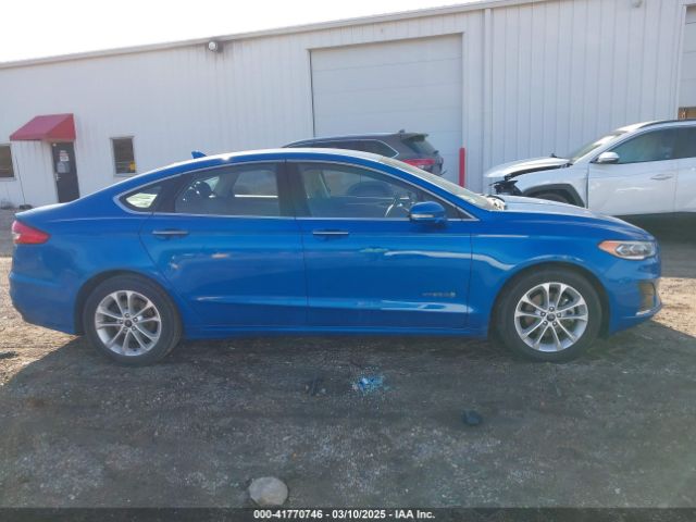 3FA6P0MU3KR167335 Ford Fusion Hybrid Sel