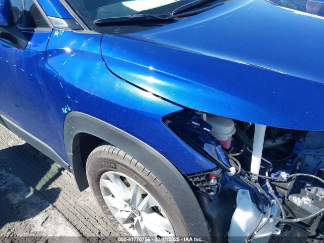7MUBAAAG5PV068752 Toyota Corolla Cross Le