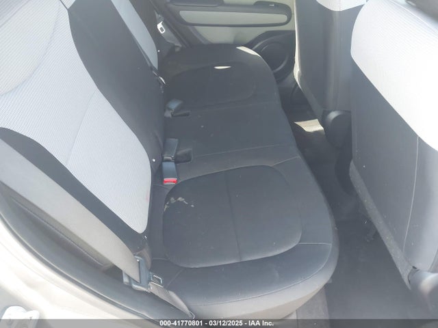 KIA Soul 2019 KNDJN2A20K7694992 Image 8