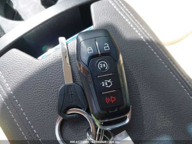 3LN6L2G91ER832211 Lincoln MKZ