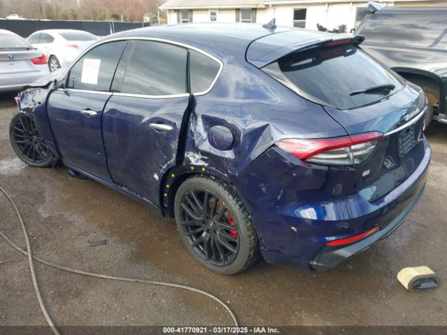 2021 MASERATI LEVANTE ZN661XUSXMX364840 Photo 2