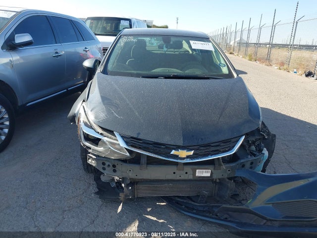 1G1BE5SM9J7112045 Chevrolet Cruze Lt Auto