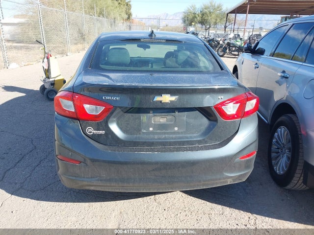 1G1BE5SM9J7112045 Chevrolet Cruze Lt Auto