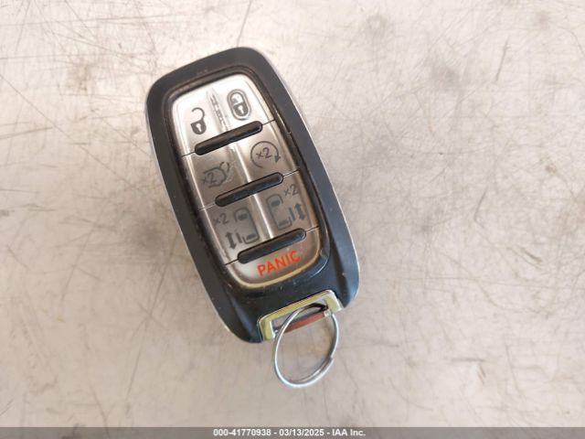 2C4RC1DG2MR506453 Chrysler Voyager Lxi