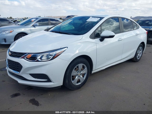 1G1BC5SMXH7229696 Chevrolet Cruze Ls Auto