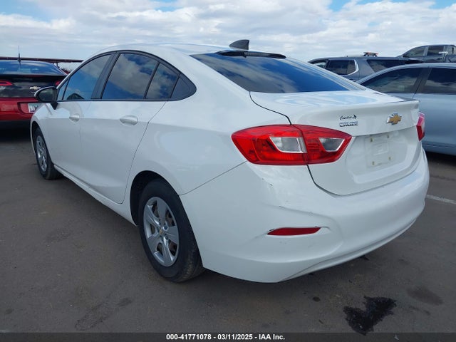 1G1BC5SMXH7229696 Chevrolet Cruze Ls Auto